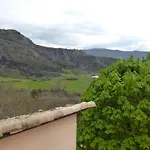 Les Du Chateau *