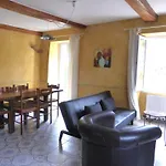 Les Du Chateau *