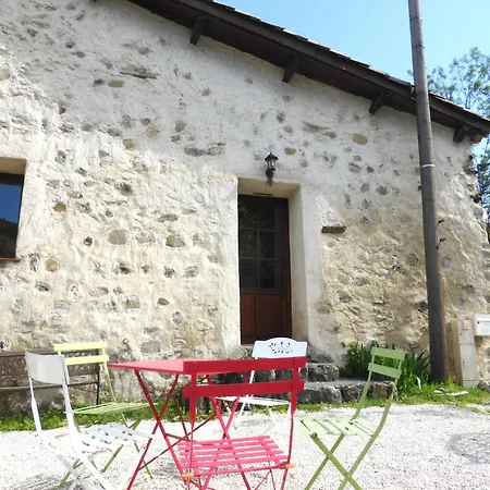 Apartment Les Du Chateau La Robine-Sur-Galabre